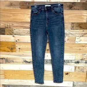 KanCan size 9/28 Gray Color Skinny Jeans with Tapered Leg and Mineral Wash Fade